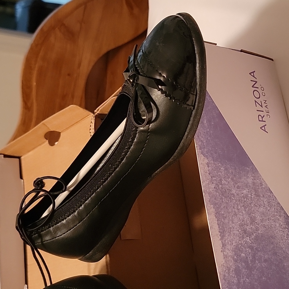 Girls size 3 shoes